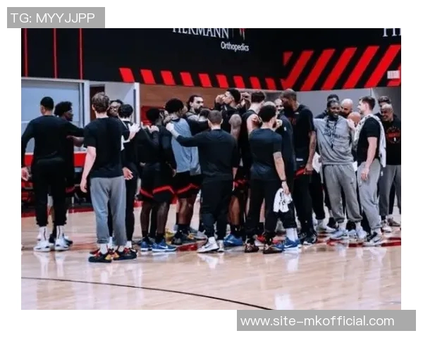 戈贝尔防守效率领先文班紧随其后两位巨星的巅峰对决即将展开